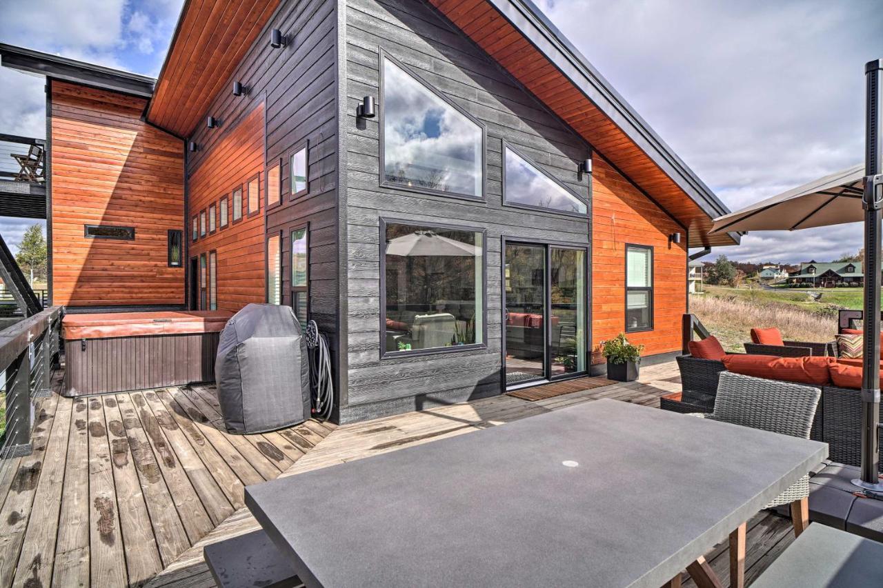 Spacious Sevierville Home With Hot Tub! المظهر الخارجي الصورة